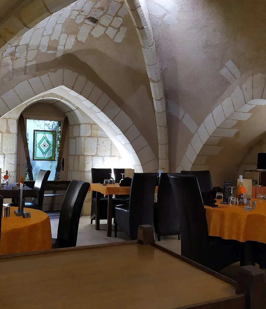 Sainte Catherine Restaurant A Vendome Salle Voutee Et Decor Chaleureux